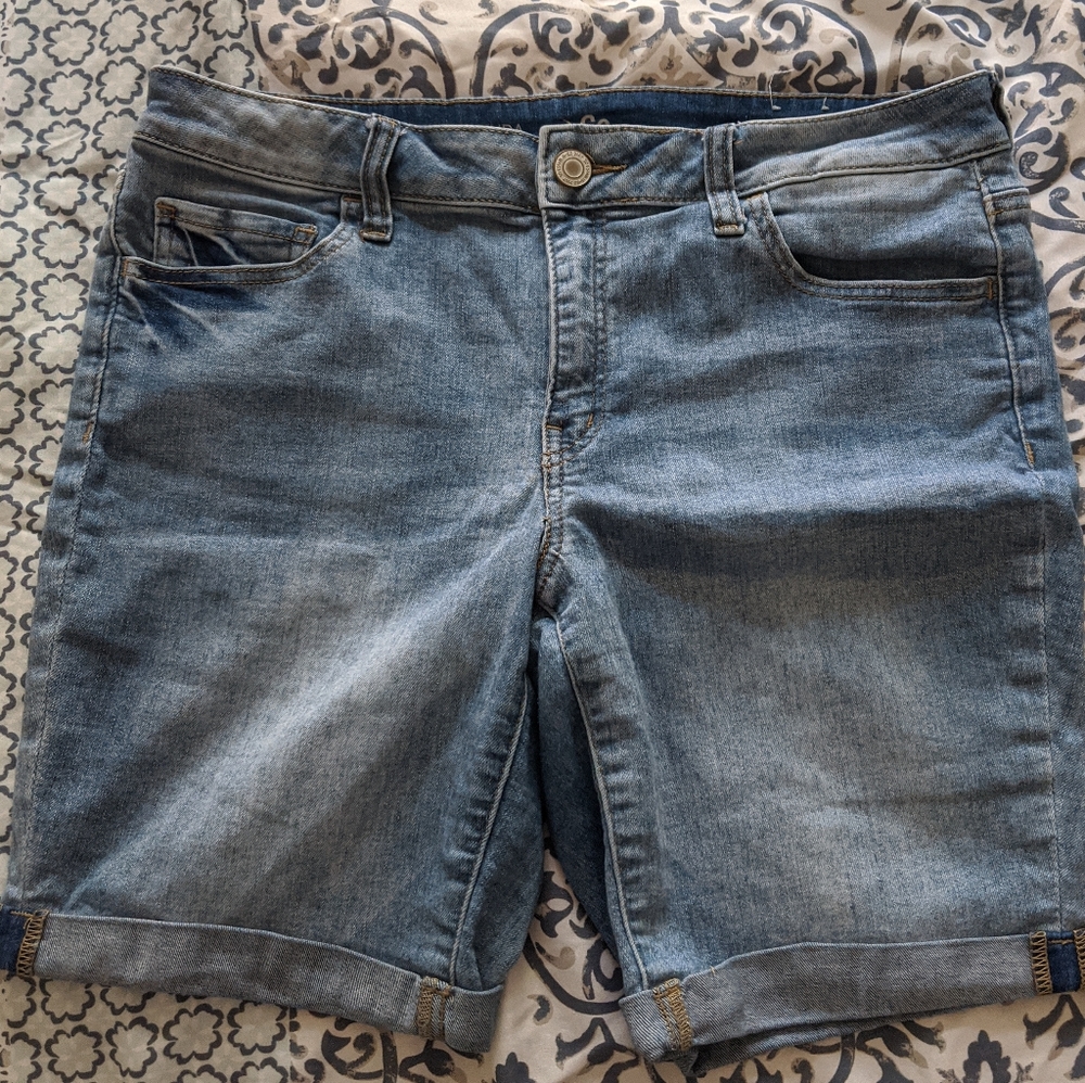 SO Jean shorts